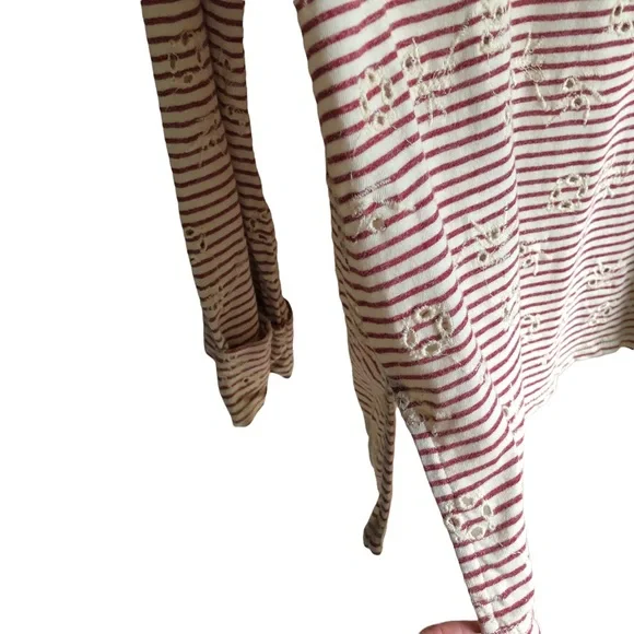 Lucky Brand Striped Red and White Cuffed Sleeve Tunic/ top. Eyelet Pattern. L - Picture 6 of 13